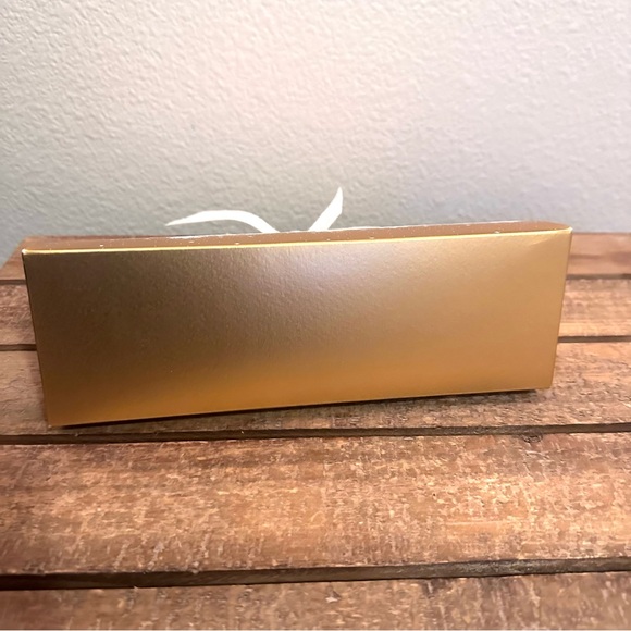 Chanel Gift Box Ribbon Gold New Small - Picture 5 of 11
